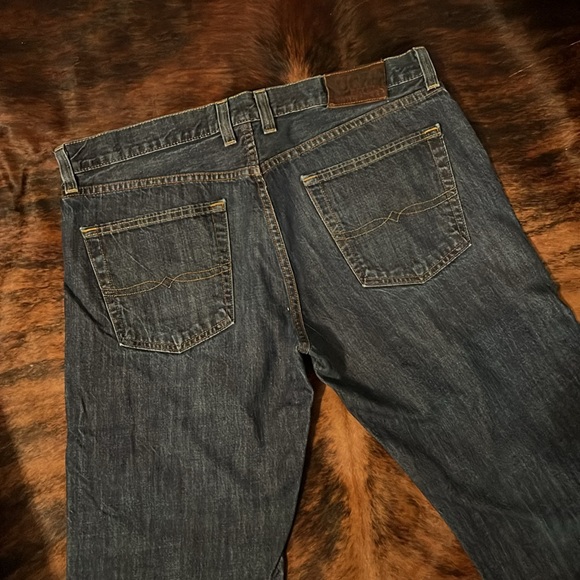 Lucky Brand Jeans
34/Reg
Straight Leg - Picture 2 of 4